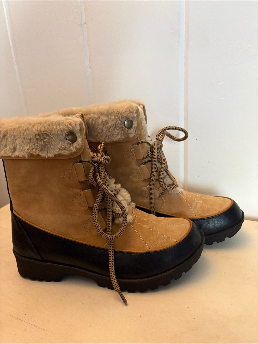 Women's Tan Faux-Fur Winter Boots - Picture 2 of 8